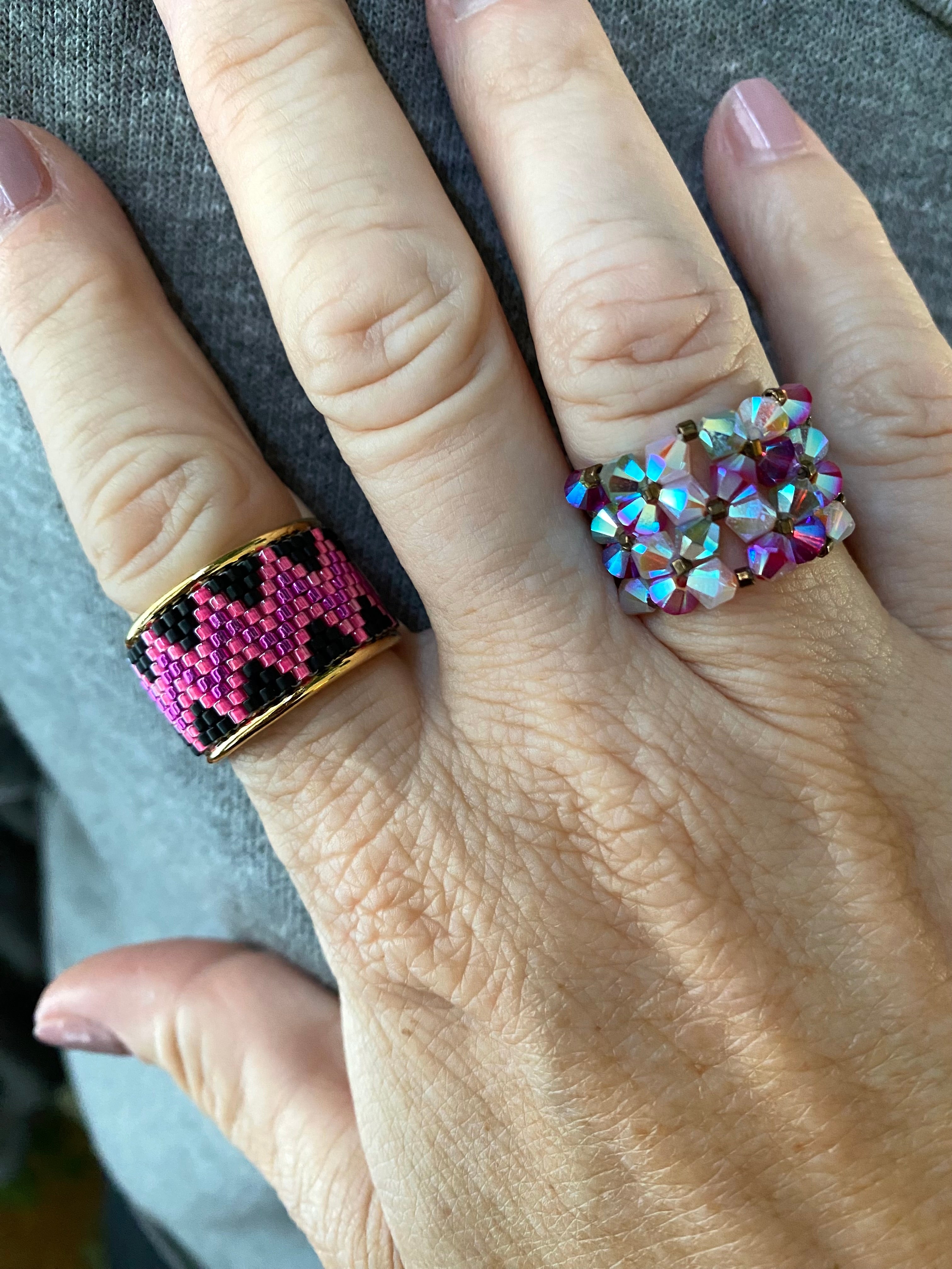 Beaded wide band ring - Black /Barbie Pink Chevron