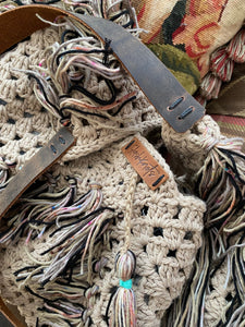 Crochet crossbody fringe bag - Dakota