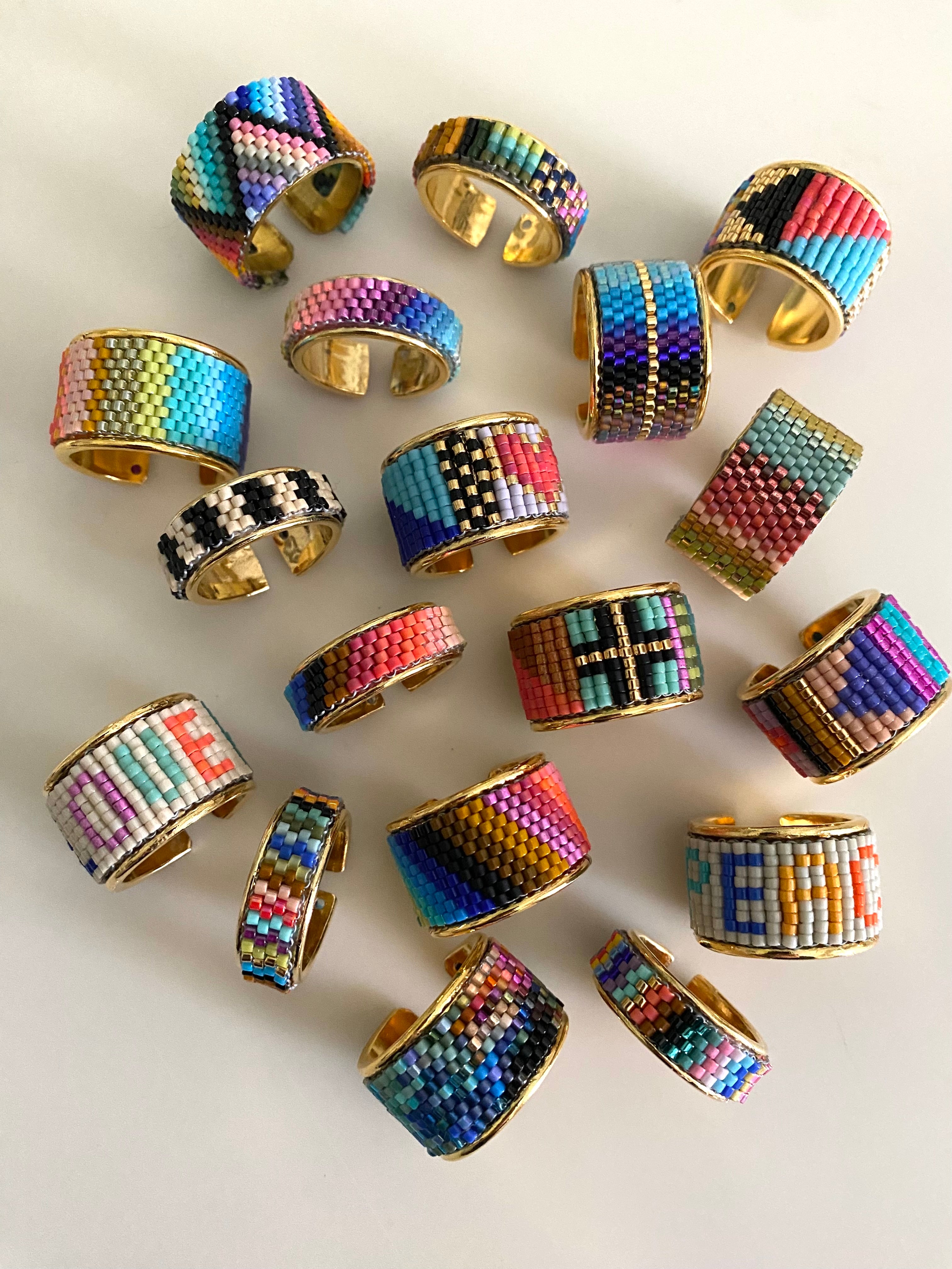 Beaded wide band ring - Mod Rainbow