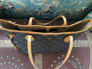 Louis Vuitton Neverfull PM tote