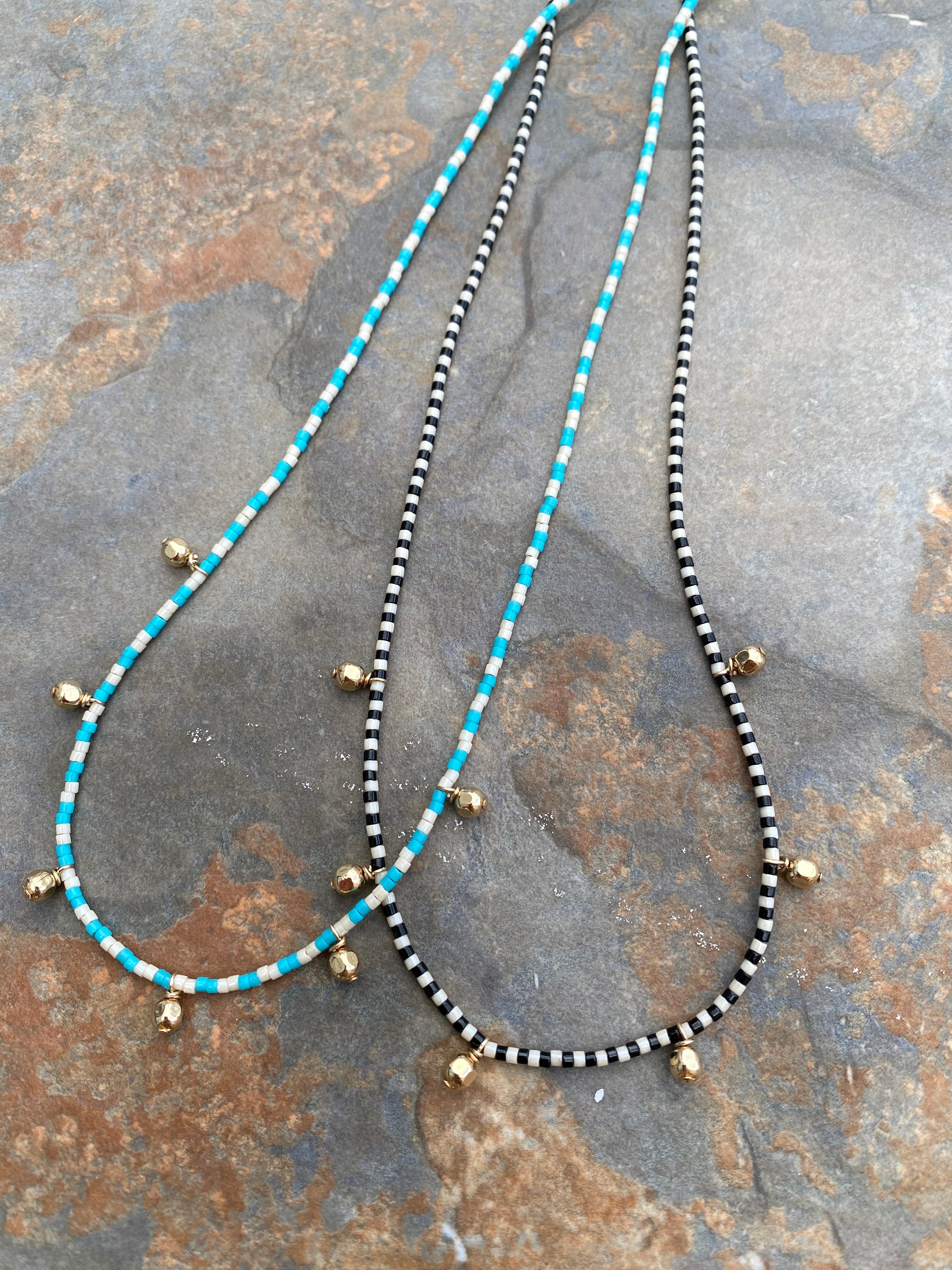 Minimalist beaded choker necklace - Choose color