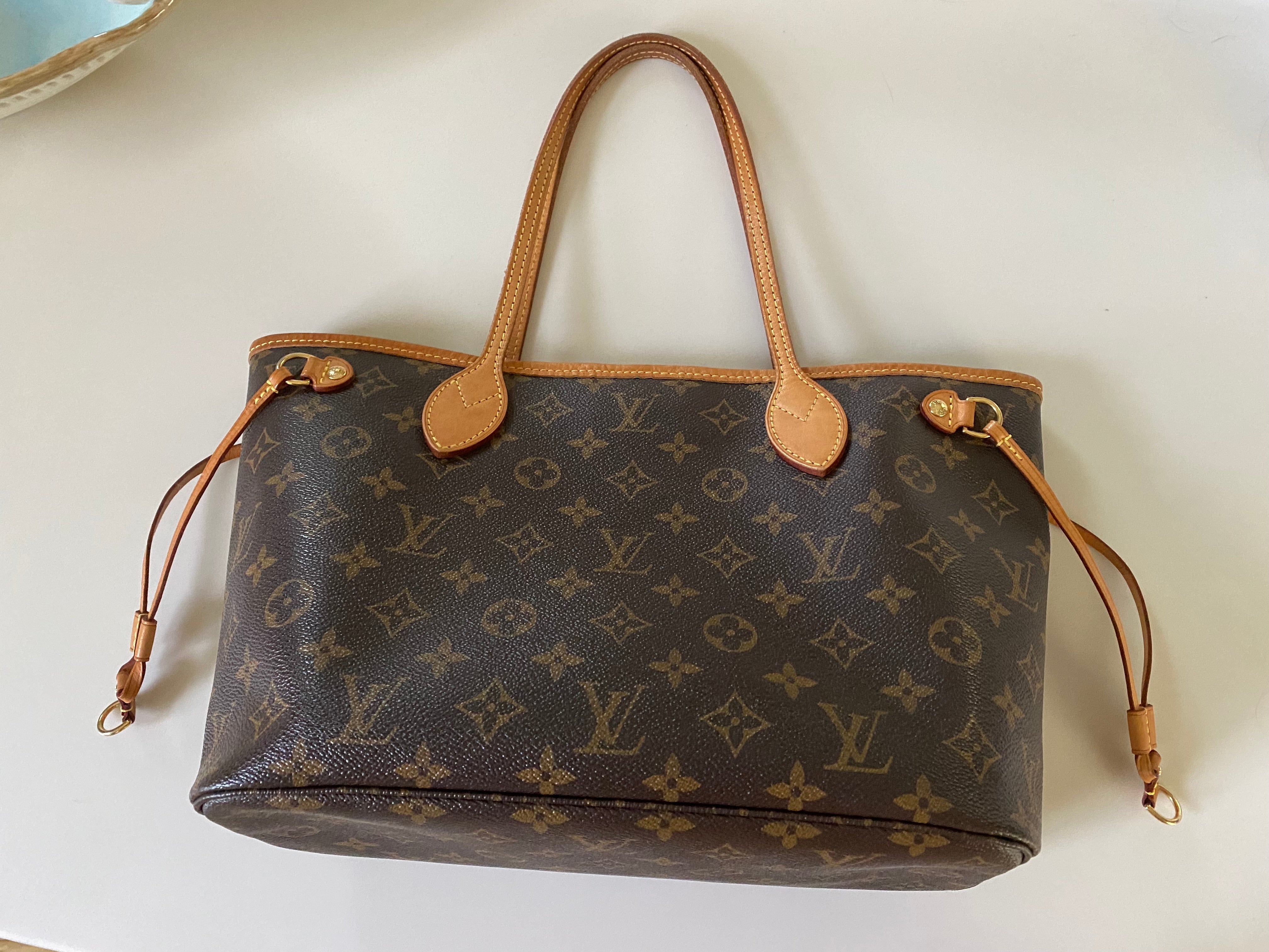 Louis Vuitton Neverfull PM tote