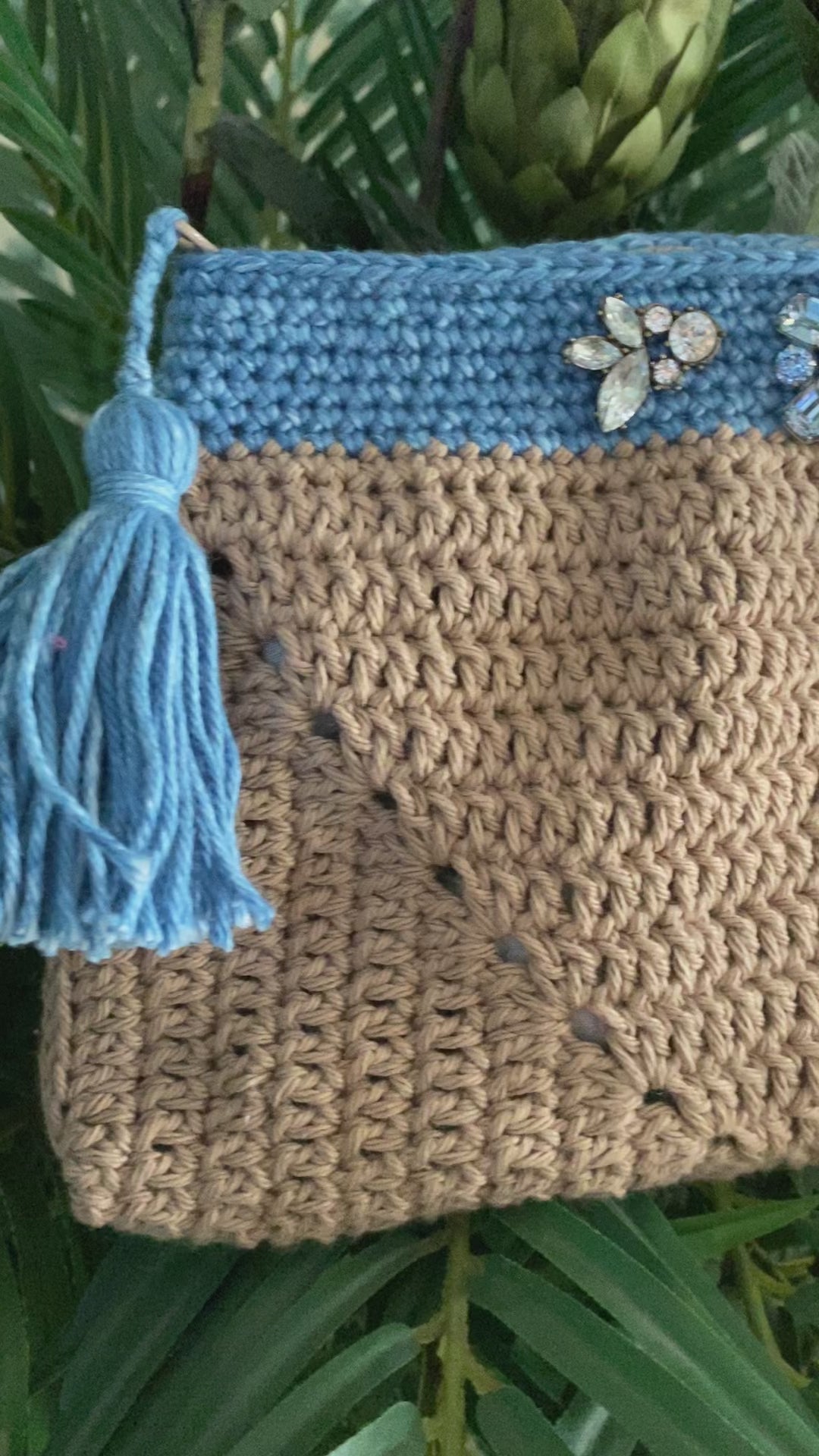 Crochet clutch bag with vintage rhinestones - Lagoon