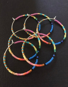 SKINNIES colorful beaded hoops - Mini Rio