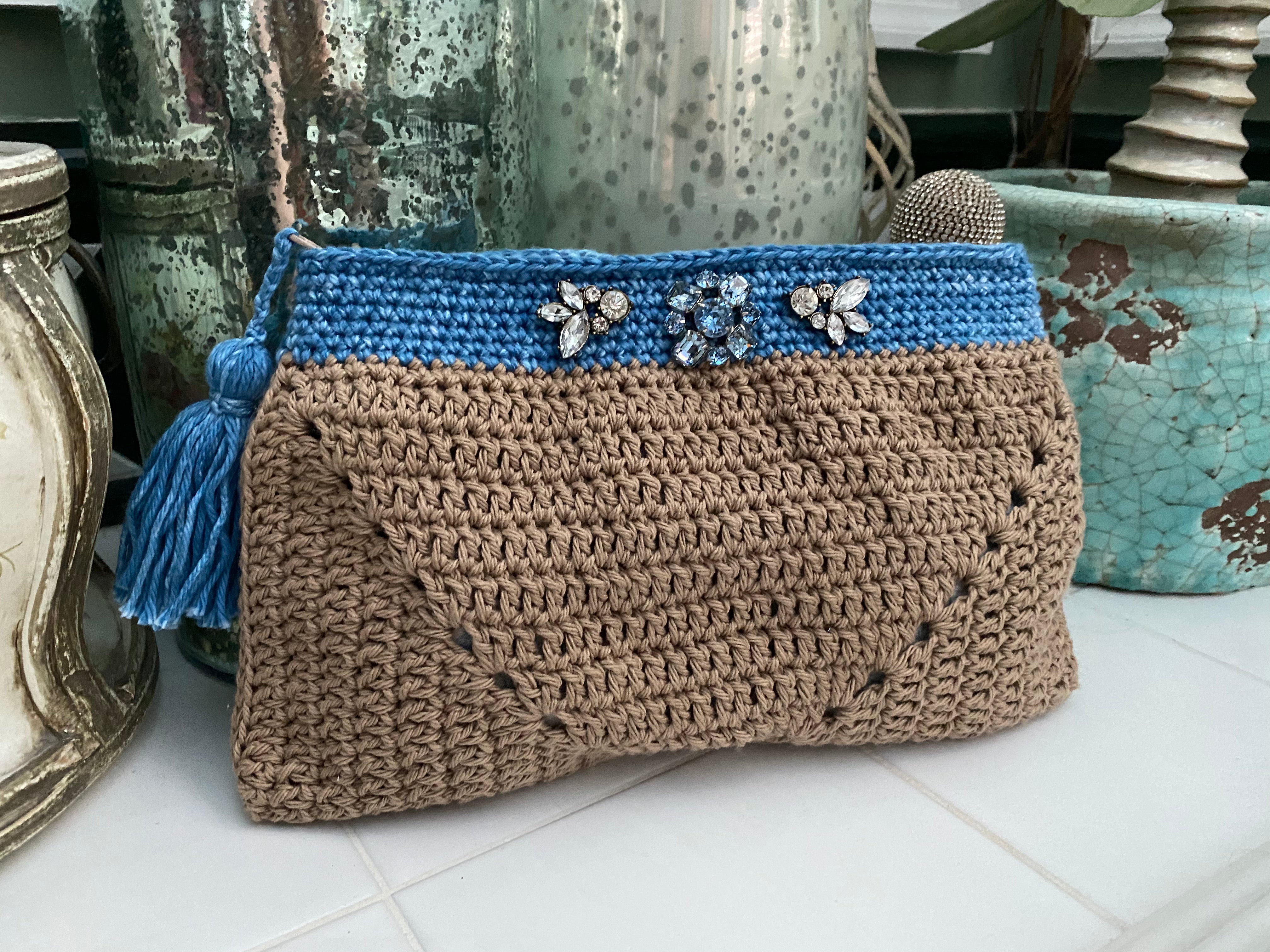 Crochet clutch bag with vintage rhinestones - Lagoon