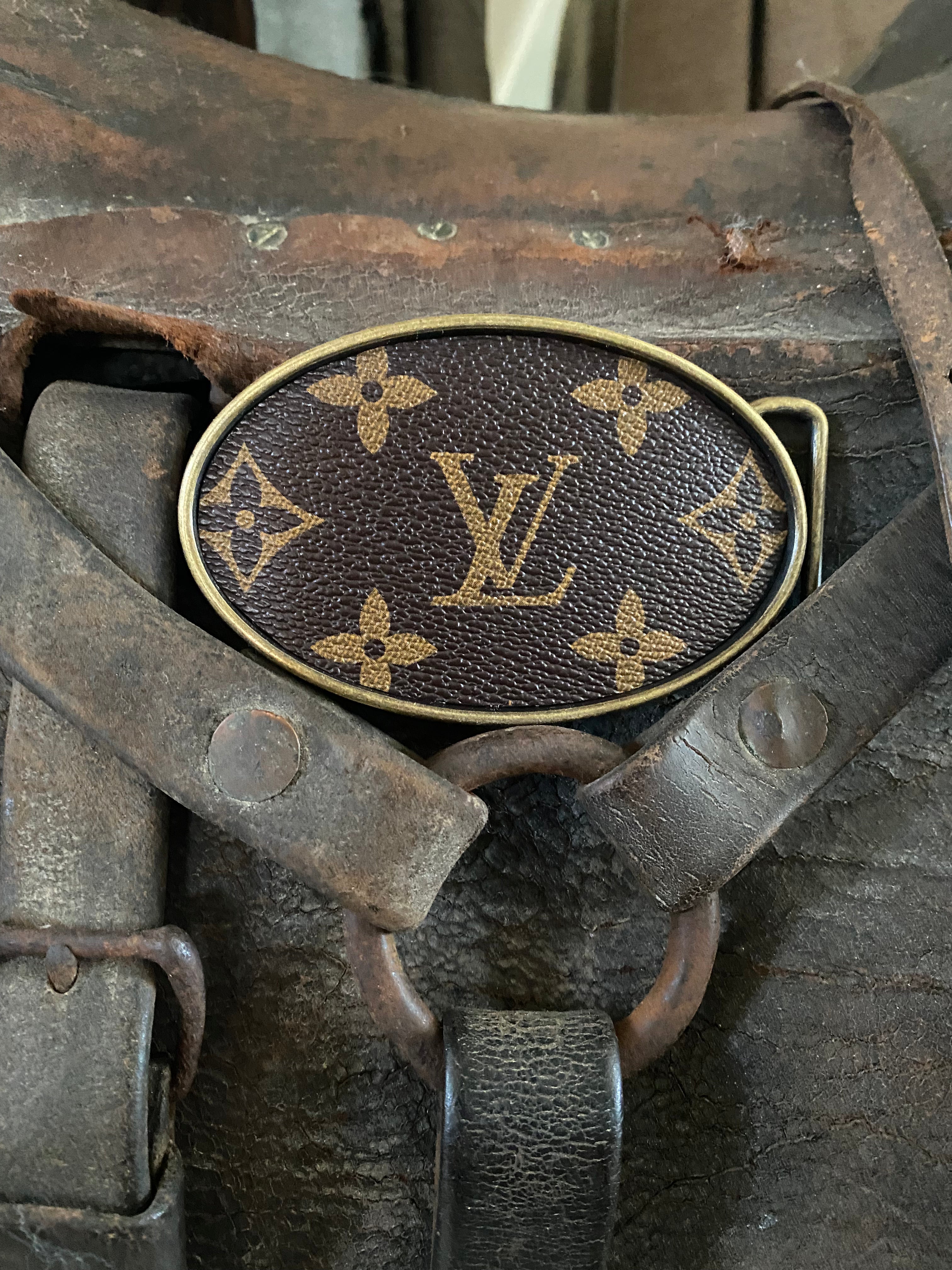 Adjustable Bum Bag PATCH of Lv- Smooth Leathers – Patches Of Upcycling