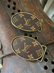 Hot Selling Louis Vuitton L TO V LV Logo Pattern Silver -Yellow Gold  Two-tone Round Brooch For Men Price Malaysia